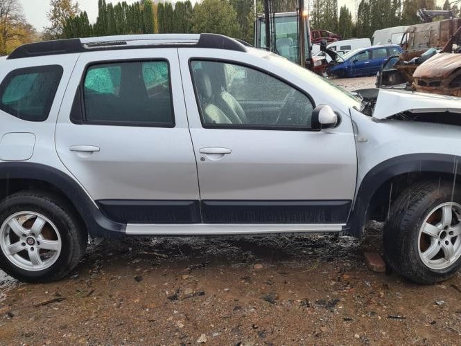 DACIA DUSTER 1