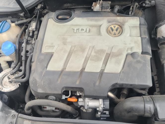 VOLKSWAGEN GOLF 6
