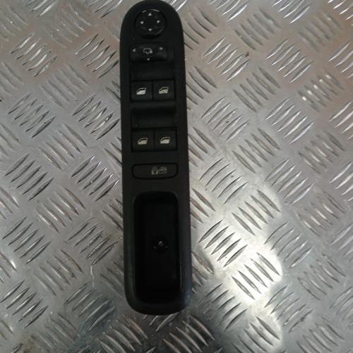 PEUGEOT 5008 1 PHASE 1