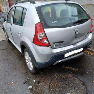 DACIA SANDERO 1