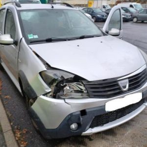 DACIA SANDERO 1