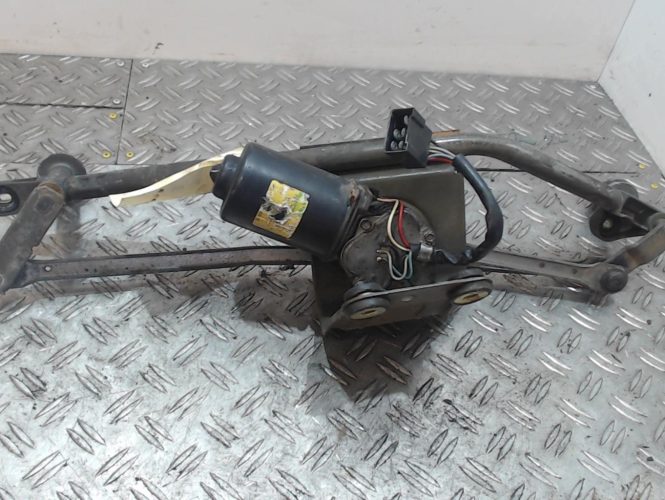 MERCEDES VITO FOURGON - BM 638