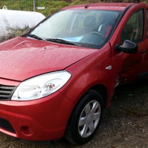 DACIA SANDERO 1