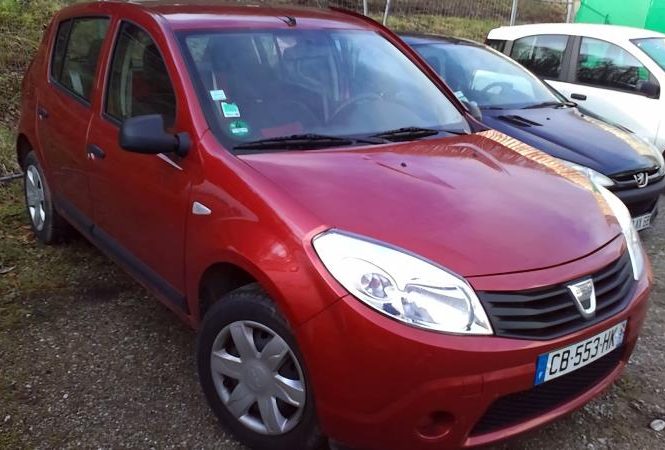 DACIA SANDERO 1