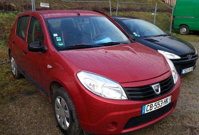 DACIA SANDERO 1