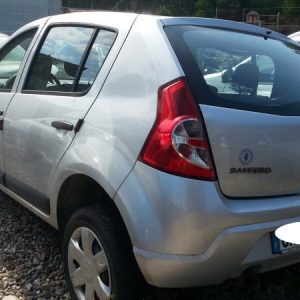 DACIA SANDERO 1