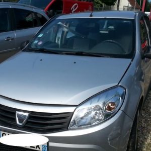 DACIA SANDERO 1