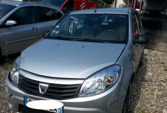 DACIA SANDERO 1