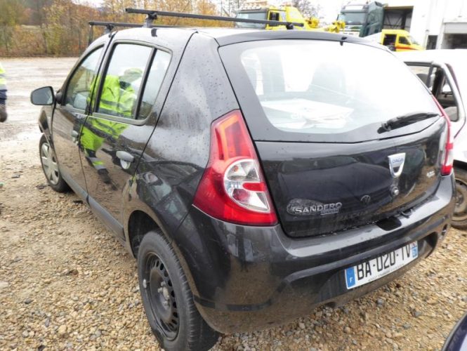 DACIA SANDERO 1