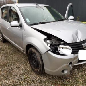DACIA SANDERO 1