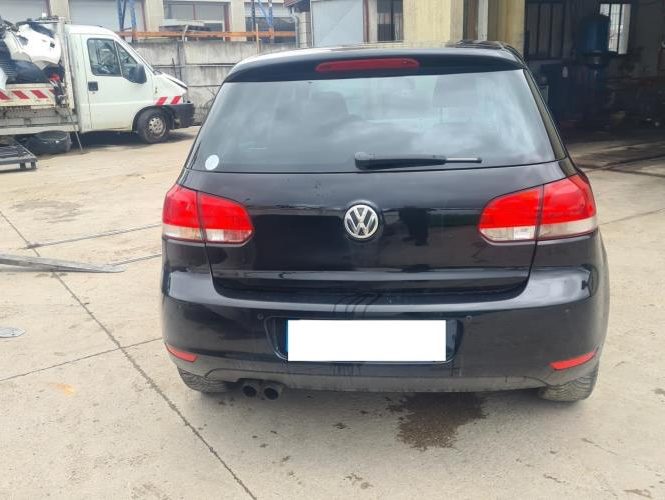 VOLKSWAGEN GOLF 6