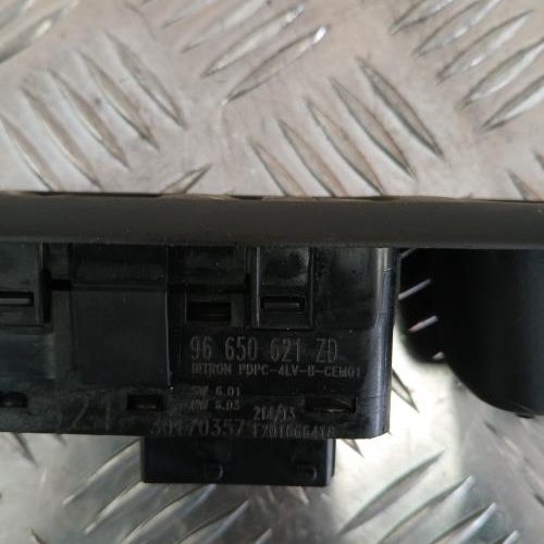 PEUGEOT 5008 1 PHASE 1