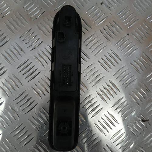 PEUGEOT 5008 1 PHASE 1