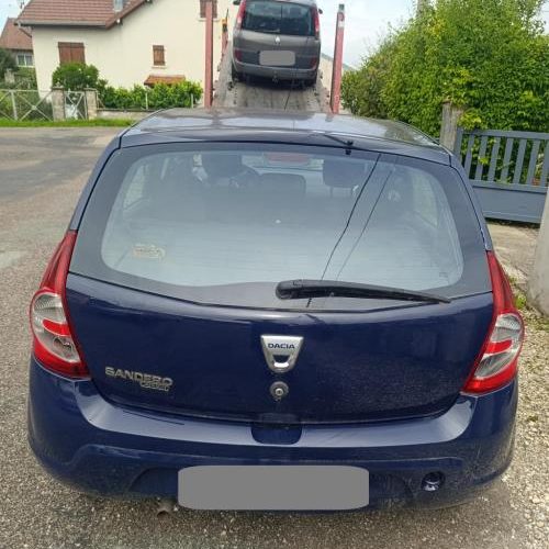 DACIA SANDERO 1